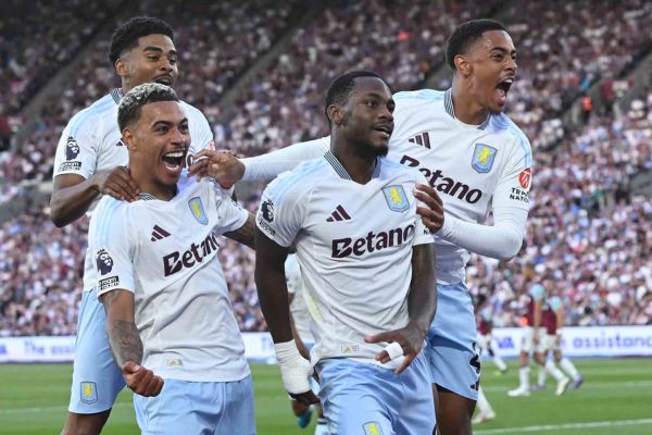 Aston Villa đang trở thành ngựa ô của giải bóng đá Ngoại Hạng Anh